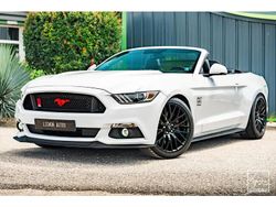 Blanc Utilisé 2017 Ford Mustang GT Cabriolet | 41 990 € (Prix juste)