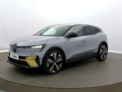 Gris Utilisé 2022 Renault Mégane Iconic Berline | 24 990 € (Prix juste)