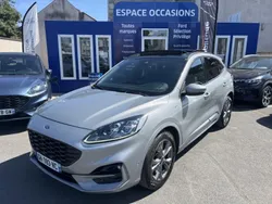 Gris Utilisé 2022 Ford Kuga ST-Line X SUV | 28 499 € (Prix juste)
