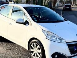 Blanc Occasion 2018 Peugeot 208 Premium Citadine | 5 490 €