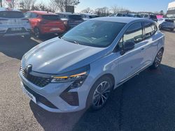 Utilisé 2024 Renault Clio V Techno Citadine | 21 570 € (Prix assez cher)