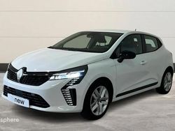 Blanc Utilisé 2025 Renault Clio V Evolution Berline | 18 299 € (Prix assez cher)