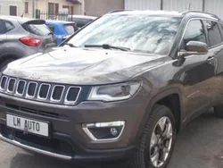 Gris Utilisé 2018 Jeep Compass Limited SUV | 13 990 € (Prix juste)