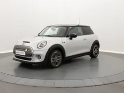 Gris Utilisé 2020 Mini Cooper Classic Citadine | 19 190 € (Prix juste)