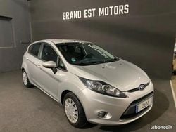 Gris Utilisé 2012 Ford Fiesta Trend Citadine | 5 990 € (Prix juste)