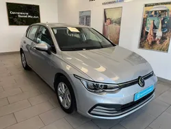 Gris Utilisé 2024 VW Golf VIII Berline | 27 500 € (Prix juste)