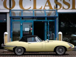 Jaune Utilisé 1967 Jaguar E-Type Cabriolet | 121 000 €