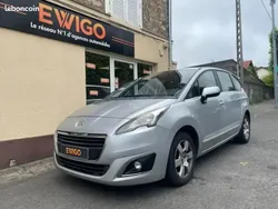Gris Utilisé 2016 Peugeot 5008 Active Monospace | 8 490 €