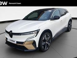 Blanc Utilisé 2023 Renault Mégane Iconic Berline | 20 990 € (Bon prix)