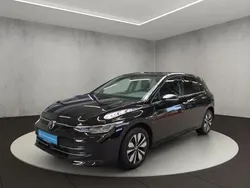 Noir Utilisé 2024 VW Golf VIII Life Berline | 30 400 € (Prix juste)