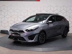 Gris Utilisé 2023 Kia ProCeed GT-Line Citadine | 28 900 € (Prix juste)