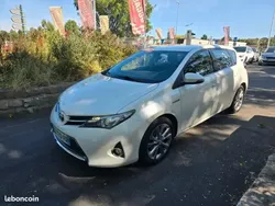 Blanc Utilisé 2014 Toyota Auris Hybrid Berline | 10 990 € (Prix juste)