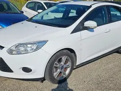 Blanc Utilisé 2013 Ford Focus Berline | 5 490 € (Bon prix)