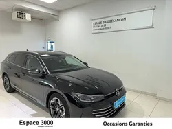 Noir Nouvelle 2024 VW Passat Elegance Coupé | 41 990 € (Prix juste)