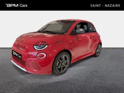 Rouge Nouvelle 2024 Abarth 500e Citadine | 35 990 € (Prix assez cher)