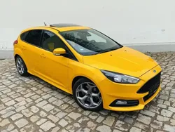 Utilisé 2015 Ford Focus ST Berline | 17 990 € (Prix juste)