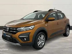 Orange Utilisé 2022 Dacia Sandero Comfort Citadine | 14 299 € (Prix juste)