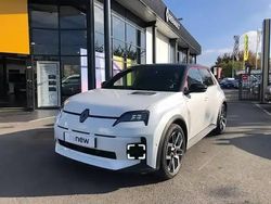 Blanc nacre / toit noir Utilisé 2025 Renault R5 Citadine | 33 490 €