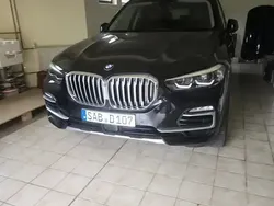 Utilisé 2019 BMW X5 Sport Line SUV | 44 900 € (Prix juste)