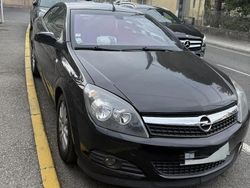 Noir Utilisé 2008 Opel Astra Cabriolet Cabriolet | 3 500 €