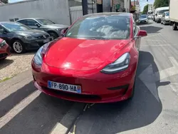 Rouge Utilisé 2020 Tesla Model 3 Standard Range Berline | 26 900 € (Prix juste)