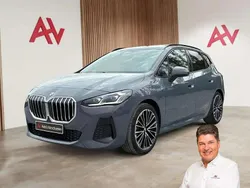 Gris Utilisé 2024 BMW 218 M Sport Monospace | 34 990 € (Prix juste)