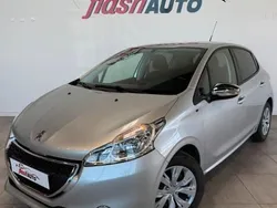 Gris Utilisé 2015 Peugeot 208 Style Citadine | 6 900 € (Prix juste)