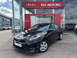 Noir basalte mã©tallisã© Utilisé 2023 Kia Ceed Active Berline | 18 499 € (Prix juste)