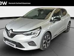 Gris Utilisé 2023 Renault Clio V Evolution Citadine | 14 990 € (Prix juste)