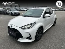 Blanc Utilisé 2023 Toyota Yaris Hybrid Design | 21 890 € (Prix juste)