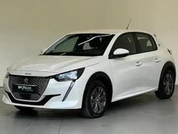 Jaune Utilisé 2021 Peugeot e-208 Allure Citadine | 17 990 € (Prix cher)