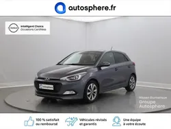 Sleek silver Utilisé 2017 Hyundai i20 Edition Berline | 11 990 € (Prix assez cher)
