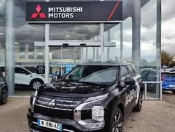 Blanc Utilisé 2025 Mitsubishi Outlander P-HEV Instyle SUV | 59 999 €