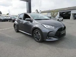 Utilisé 2022 Toyota Yaris Hybrid Design Berline | 18 900 € (Prix juste)