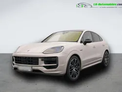 Utilisé 2025 Porsche Cayenne Turbo E-Hybrid SUV | 249 000 €