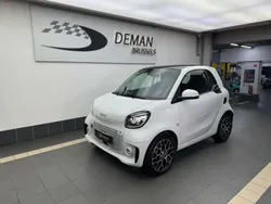 Blanc Utilisé 2021 Smart ForTwo Electric Drive Prime Coupé | 13 900 € (Prix juste)