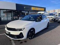 Blanc Utilisé 2024 Opel Astra GSe Berline | 39 900 €