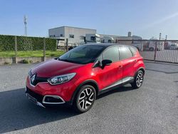 Rouge Utilisé 2014 Renault Captur SUV | 8 490 € (Prix assez cher)