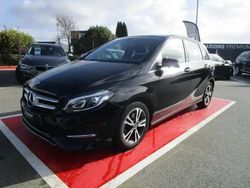 Noir Utilisé 2017 Mercedes B200 Monospace | 19 990 € (Prix juste)