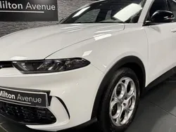 Blanc Utilisé 2023 Alfa Romeo Tonale Sprint SUV | 23 990 € (Prix juste)