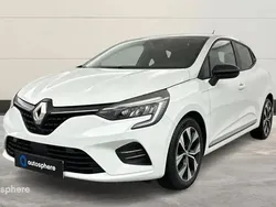 Blanc Utilisé 2023 Renault Clio V Evolution Berline | 15 499 € (Prix juste)