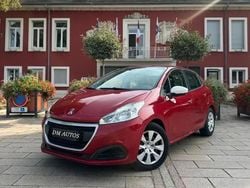 Rouge Utilisé 2018 Peugeot 208 Citadine | 6 990 € (Bon prix)