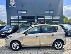 Beige Utilisé 2016 Renault Mégane III Zen Monospace | 8 990 € (Bon prix)