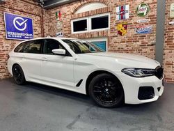 Blanc Utilisé 2022 BMW 520 M Sport Break | 43 558 € (Prix assez cher)