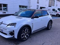 Blanc Utilisé 2025 Renault R5 Techno Citadine | 33 990 € (Prix juste)