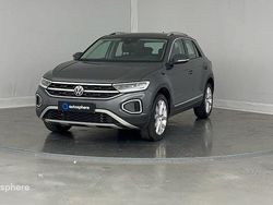 Gris Utilisé 2024 VW T-Roc Style SUV | 31 999 € (Prix assez cher)