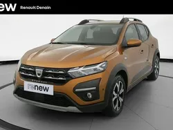 Orange Utilisé 2023 Dacia Sandero Expression Citadine | 14 999 € (Prix juste)