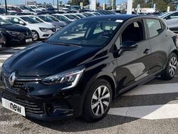Noir Utilisé 2023 Renault Clio V Equilibre Berline | 15 927 € (Prix juste)