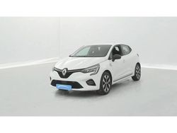 Blanc Utilisé 2022 Renault Clio V LIMITED Citadine | 14 990 € (Prix juste)
