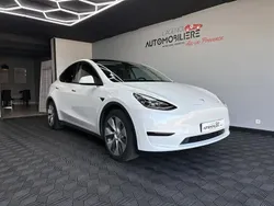 Blanc Utilisé 2023 Tesla Model Y Standard Range SUV | 31 490 €